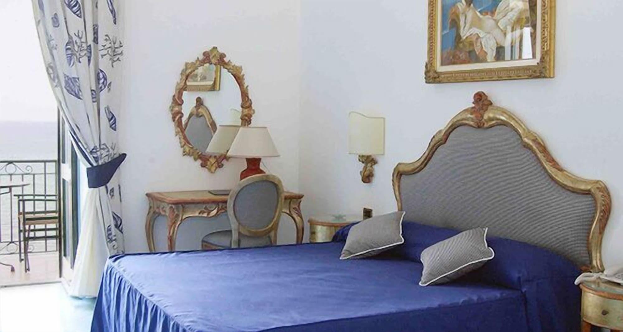 Hotel Villa Sirio Санта-Мария-ди-Кастеллабате Экстерьер фото