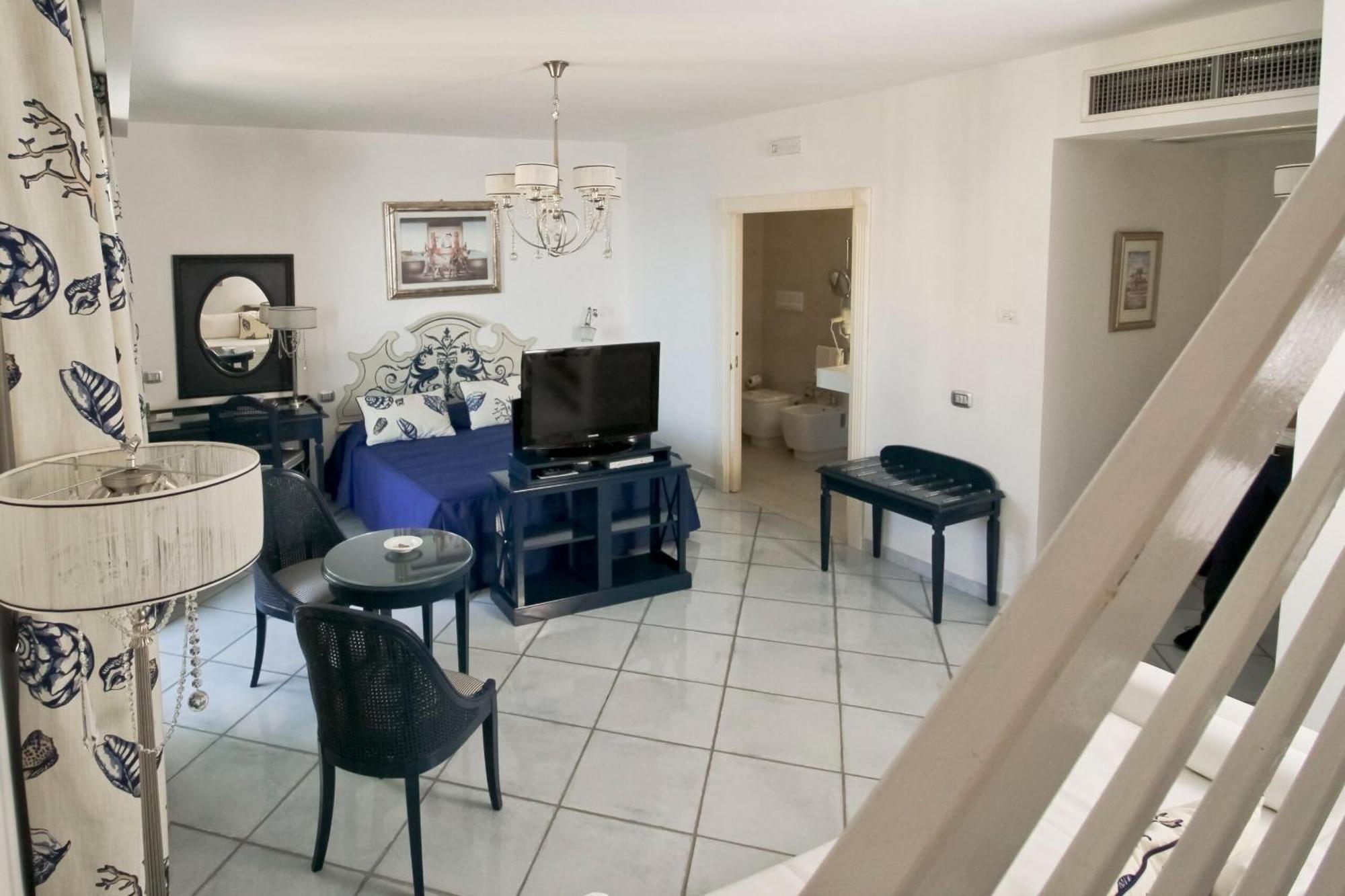 Hotel Villa Sirio Санта-Мария-ди-Кастеллабате Экстерьер фото