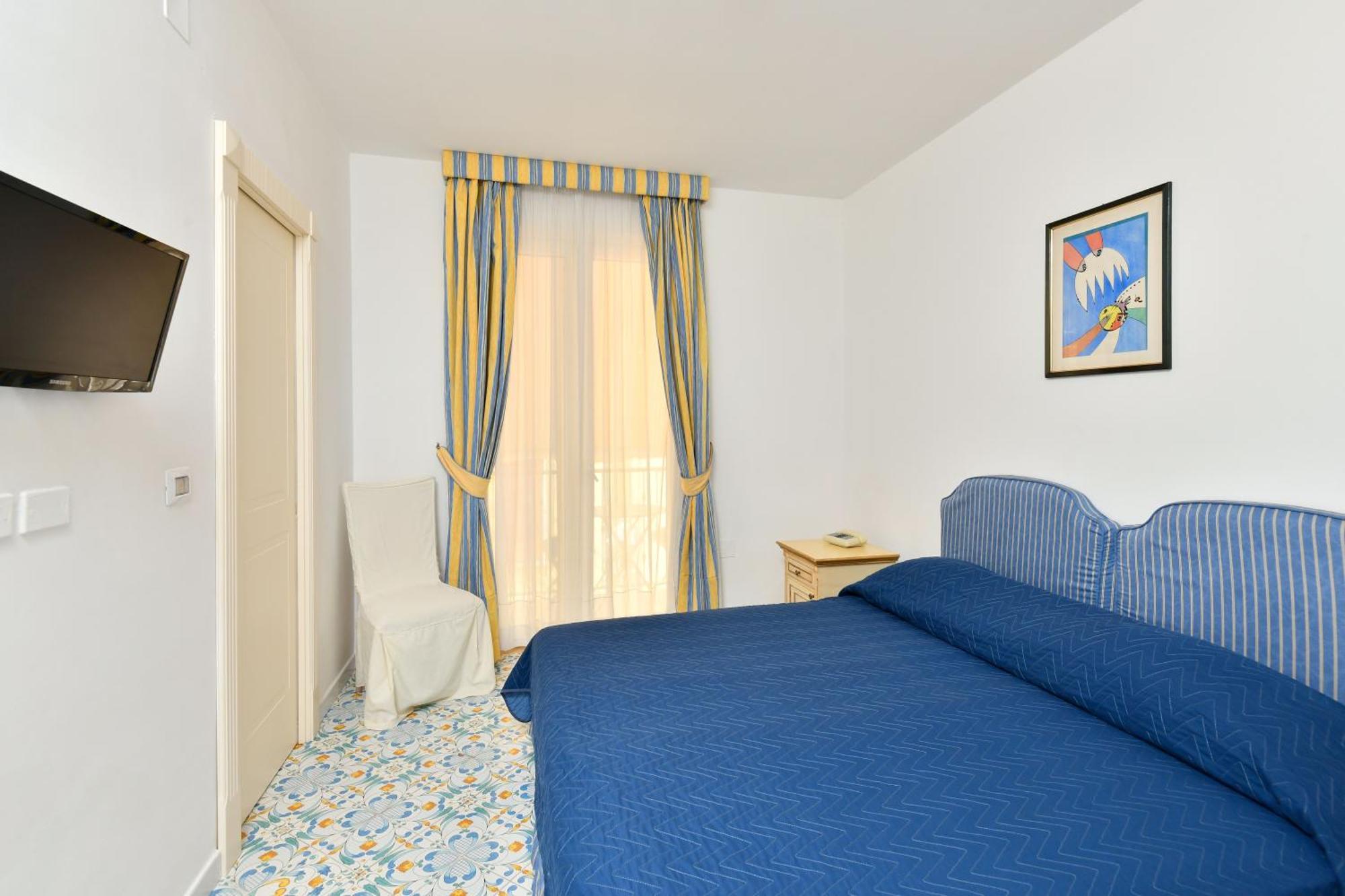 Hotel Villa Sirio Санта-Мария-ди-Кастеллабате Экстерьер фото