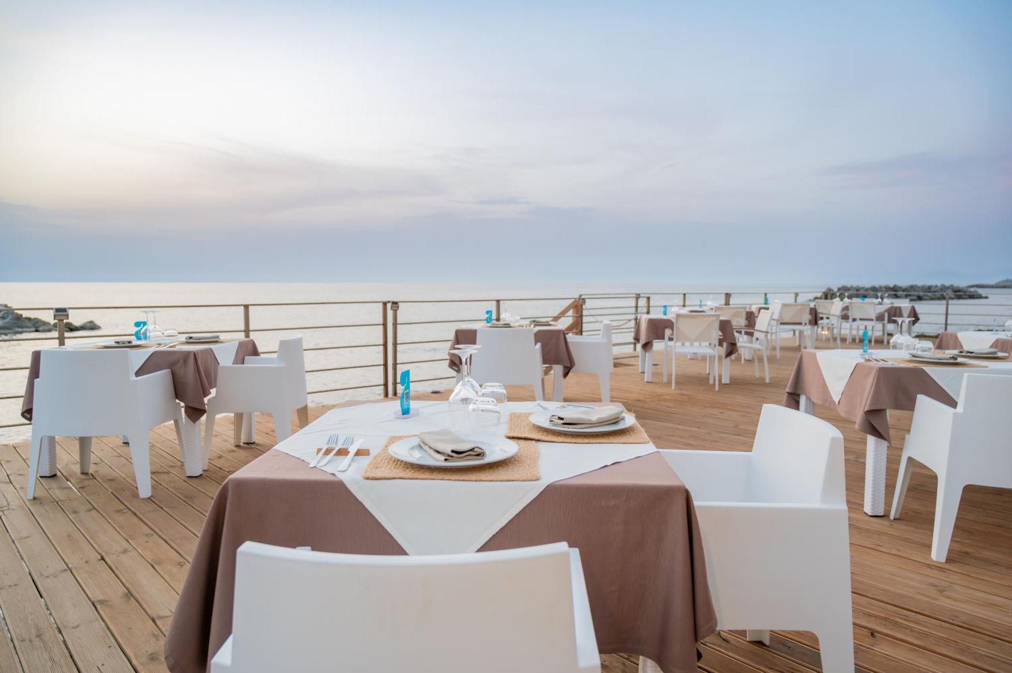 Hotel Villa Sirio Санта-Мария-ди-Кастеллабате Экстерьер фото
